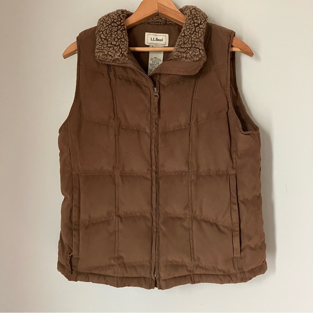 LL Bean Down Vest Women’s Medium Perite